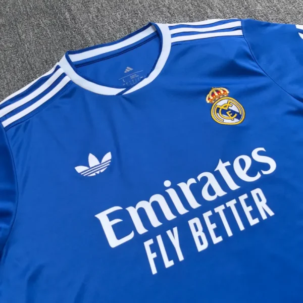 2025/26 Real Madrid away fan edition football shirt - Image 3