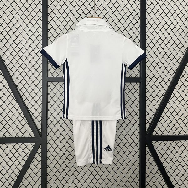 Real Madrid 16-17 Home Retro Kid Kits Jersey - Image 3