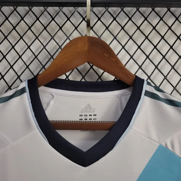 24-25 Chelsea Football Shirt - Image 4
