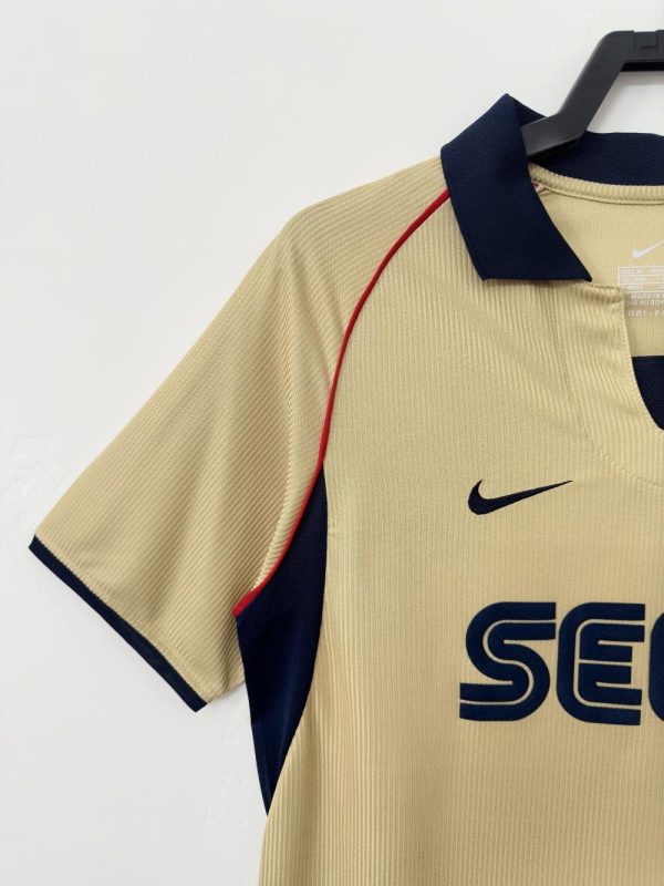 Arsenal Retro  Away Football Shirt 2001/2002 - Image 5