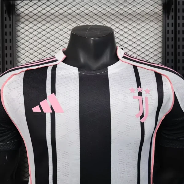 Juventus Home Football jersey( Player Version) 2025/2026  Size : S-2XL - Image 3
