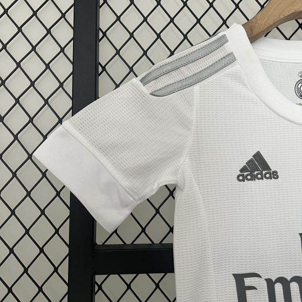 Real Madrid 15-16 Home Retro Kids Kits Children Sets Football Jersey - Image 6