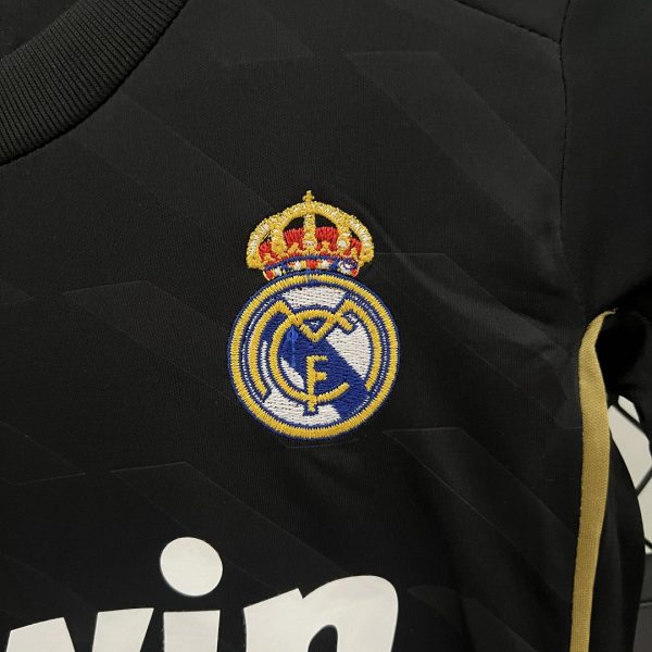 Real Madrid 11-12 Away Retro Kids Kit Football Jersey - Image 6