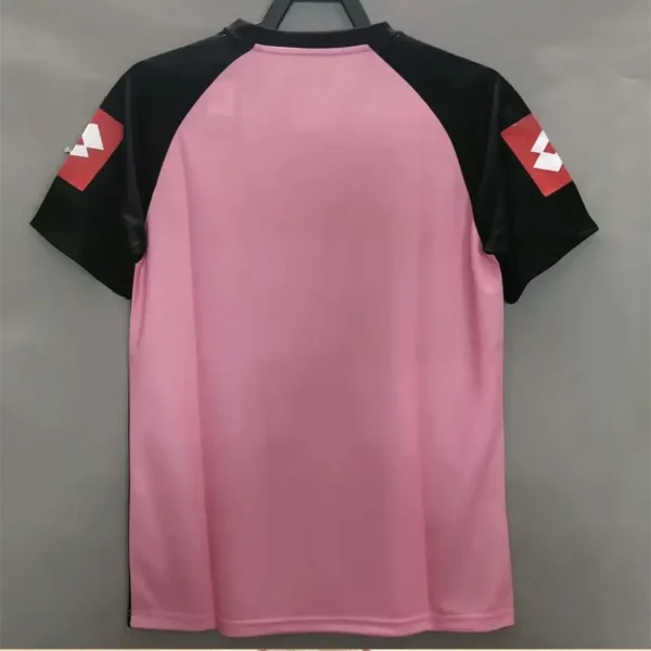 2002-03  Juventus Retro Jersey Goalkeeper Pink - Image 4