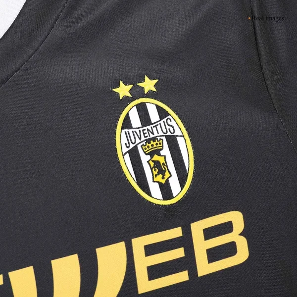 2001-02  Juventus Retro Jersey Away - Image 5