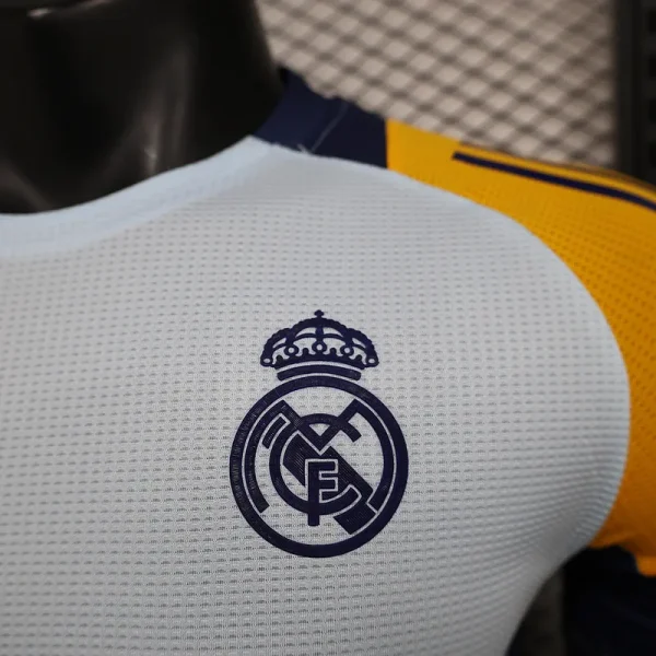 24-25 Real Madrid Training Shirt Player Version - Image 4