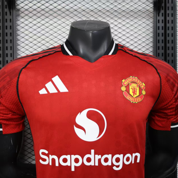 Manchester United 25-26 Home Player Edition Football Shirt - Image 3