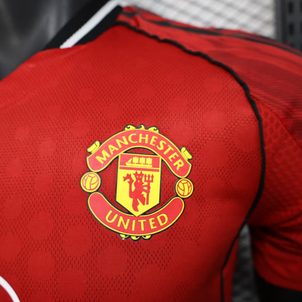 Manchester United 25-26 Home Player Edition Football Shirt - Image 4