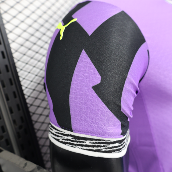 2025/2026 Dortmund Purple Goalkeeper Football Shirt - Image 6