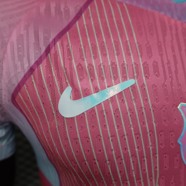 Barcelona Pink Special Edition Football Shirt Player Edition 2025-26 - Image 4