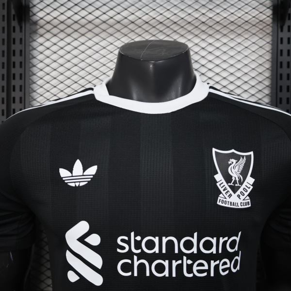25-26 Liverpool Black Special Player Edition Football Shirt - Image 3