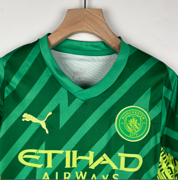 23-24 Kids Goalkeeper Manchester City Kit - Image 3