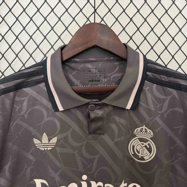 24-25 Real Madrid VINI JR. #7 Third Away Soccer Jersey - Image 5