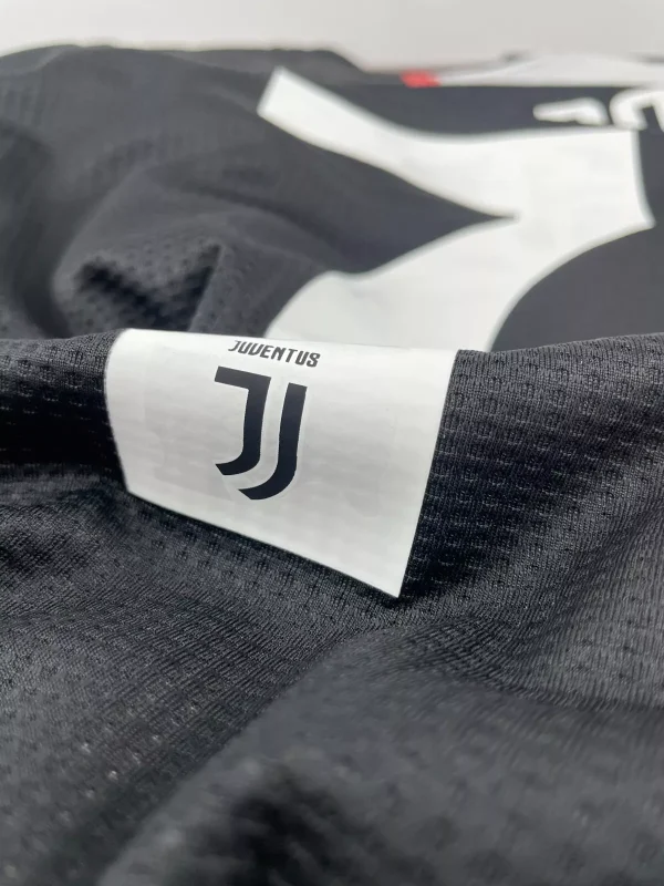 2019-20 Cristiano Ronaldo #7 Juventus Home Retro Player Version Soccer Jersey with UCL Patch - Long Sleeve - Image 9