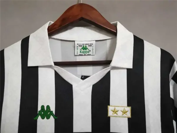 1992--94  Juventus Retro Jersey Home - Image 3