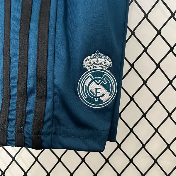Real Madrid 17-18 Third Away Retro Kids Kit Soccer Jersey - Image 9