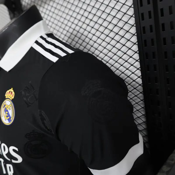 2025-26 Real Madrid Men's Polo Shirt Black - Image 7