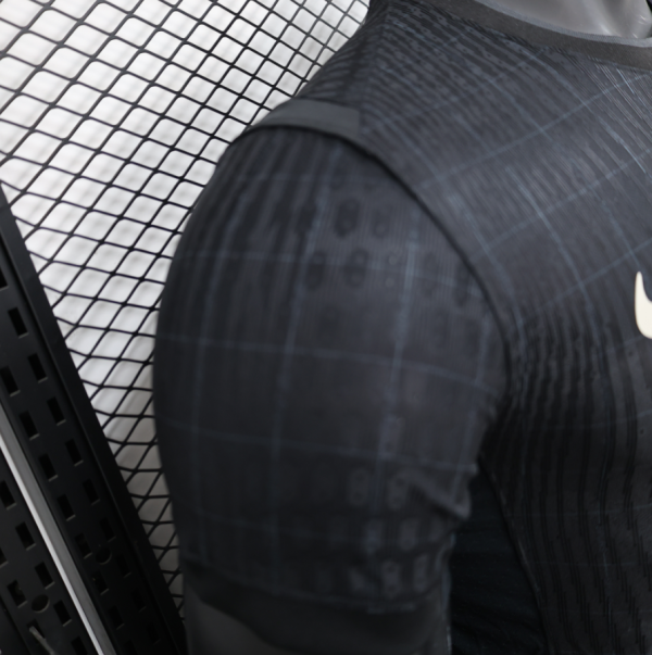 2025-26 Tottenham Hotspur Special Edition Player Football Jersey - Image 6