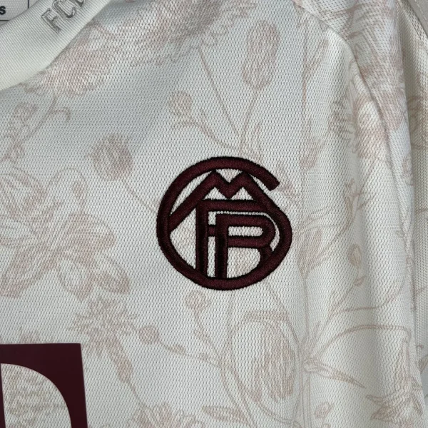 23-24 Bayern Munich Third Jersey - Image 4