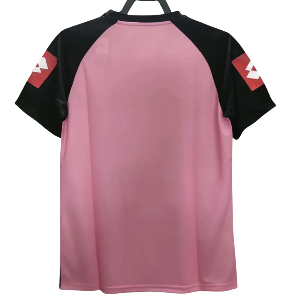 2002-03  Juventus Retro Jersey Goalkeeper Pink - Image 2