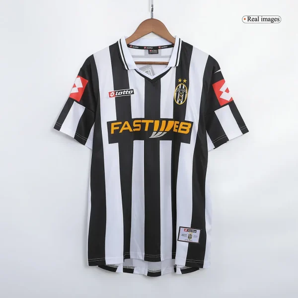 2001-02  Juventus Retro Jersey Home - Image 2