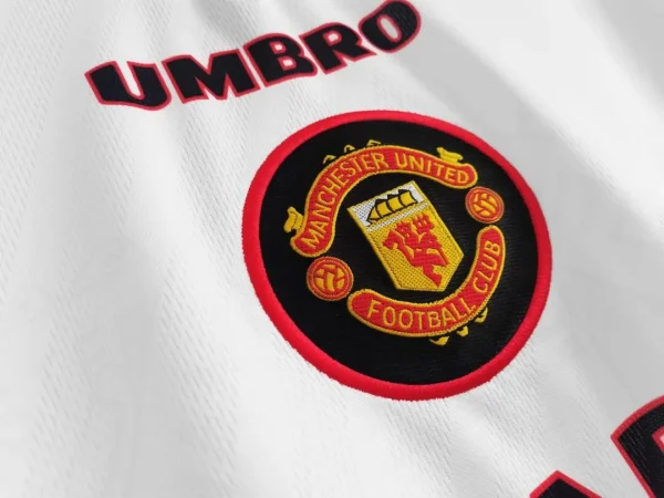 1996/97 Manchester United Retro Jersey Away - Image 3