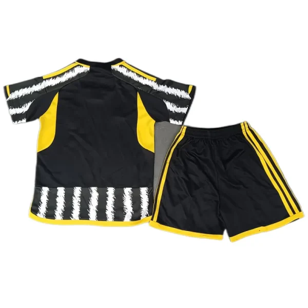 2023-24  Kids Juventus Home Jersey Kit - Image 2