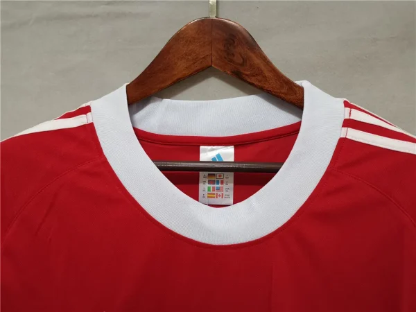 01-02 Bayern Munich Retro Jersey Home UCL - Image 3