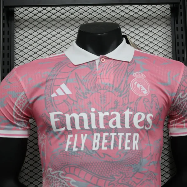 2024/25 Real Madrid player special edition Hello Kitty football jersey - Image 5