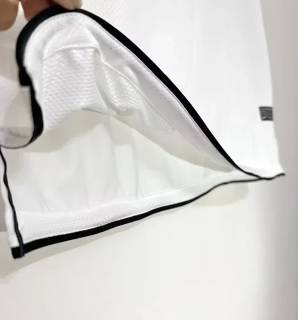 2010-11 Manchester United Retro Jersey Away - Image 9