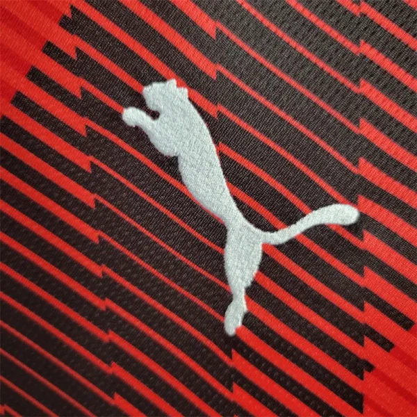 23-24 AC Milan Ibrahimović #11 Jersey Home - Image 3