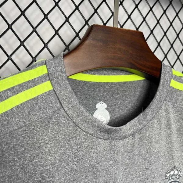 2015-16 Real Madrid Away Retro Jersey Grey - Image 3