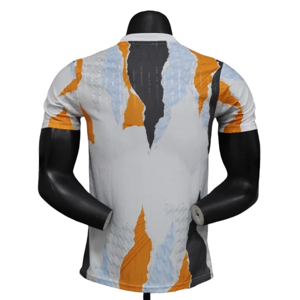 2024/25 Real Madrid player special edition football jersey - Image 2