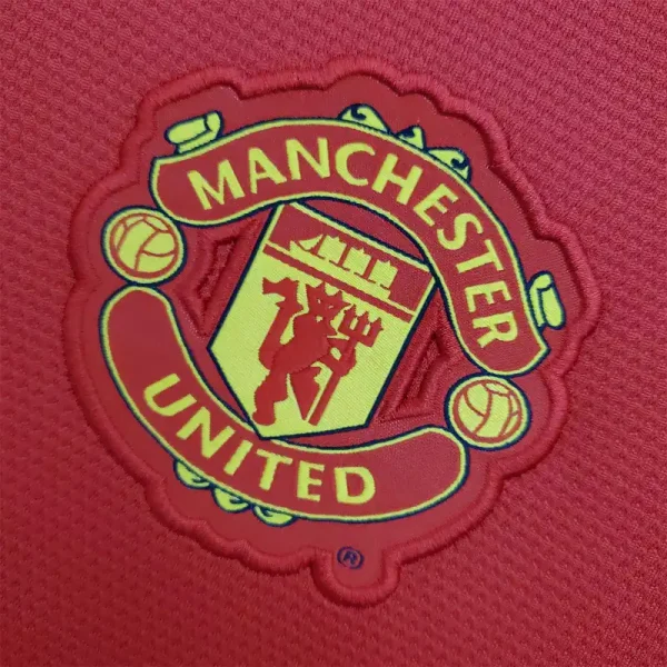 13-24 Manchester United Retro Jersey Home - Image 5