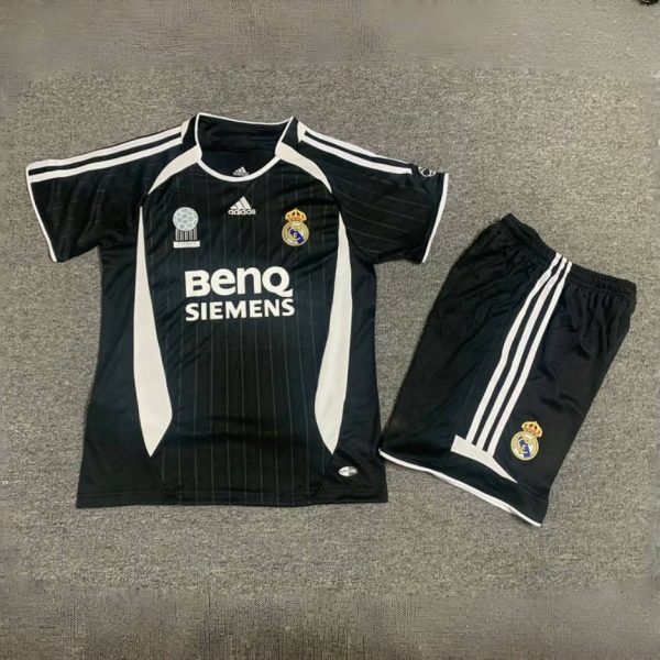 Real Madrid 06-07 Away Retro Kid Kits Vintage Youth Apparels Jersey - Image 2