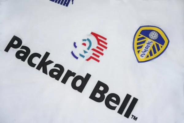 Leeds United Retro Home Jersey 1998/99 - Image 3