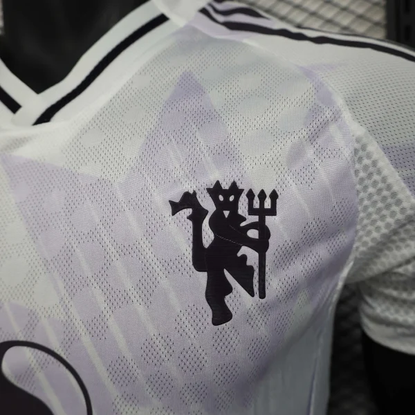 Manchester United Away Football Shirt 2025/2026 Player Version - Image 5