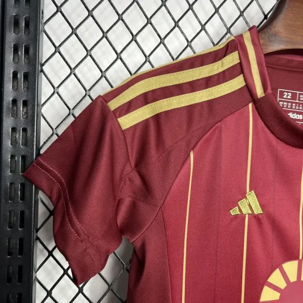 24-25 AS Roma Home Kids Kit Jersey+Shorts - Image 5