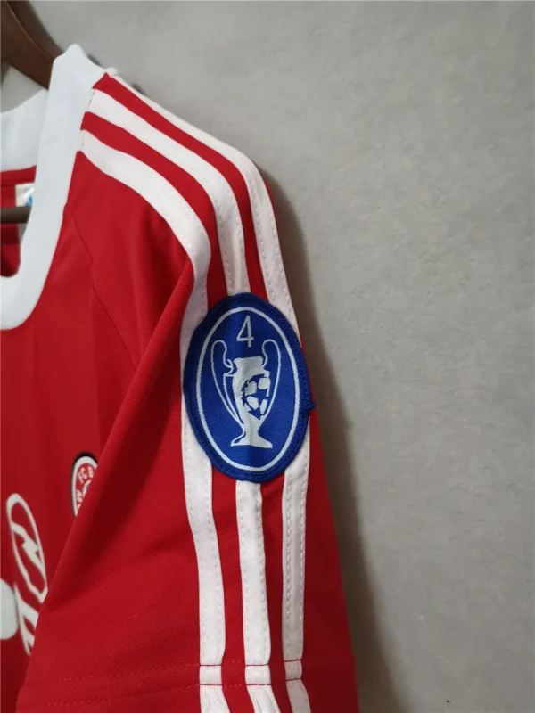 01-02 Bayern Munich Retro Jersey Home UCL - Image 8