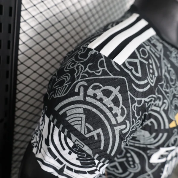 2024/25 Real Madrid player special edition Black football jersey - Image 6