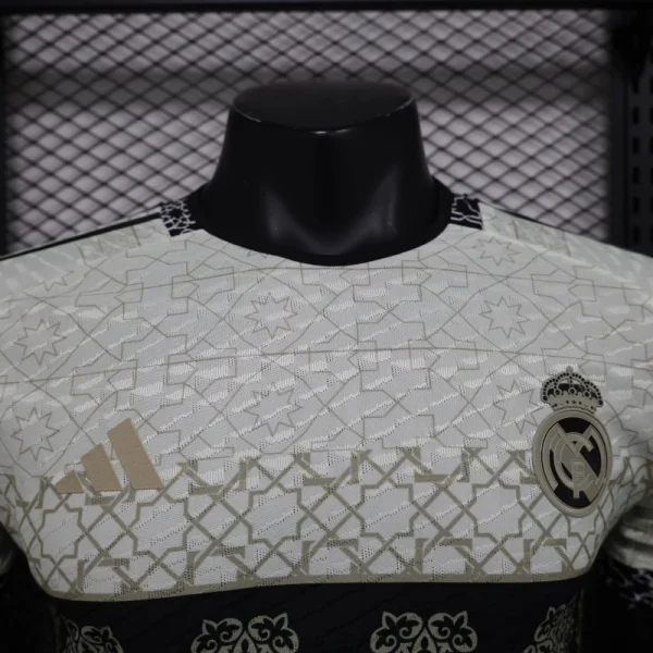 2024/25 Real Madrid Home Jersey Player Version - Image 3