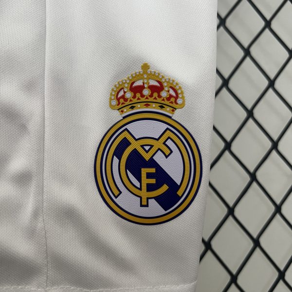 Real Madrid 16-17 Home Retro Kid Kits Jersey - Image 10