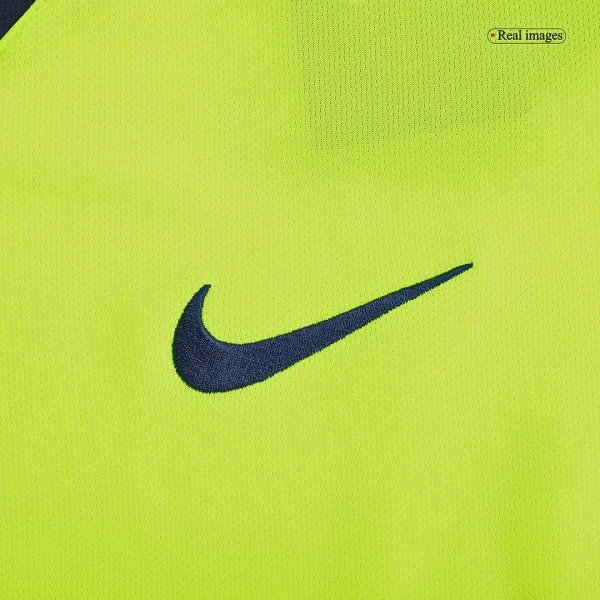 2005/06 Barcelona Ronaldinho #10 Retro Away Jersey - Image 5