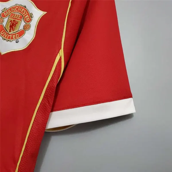 2006/07 Manchester United Retro Jersey Home - Image 5