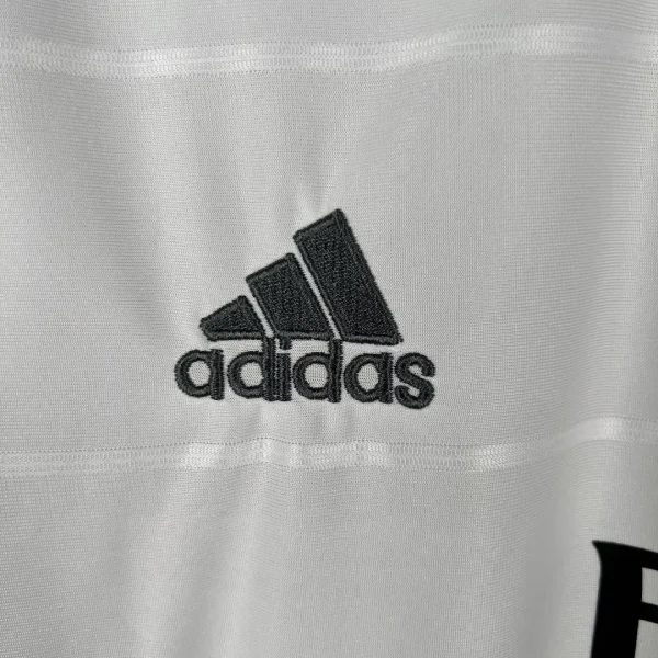 2013/14 Real Madrid Retro Jersey Home Long Sleeve - Image 4