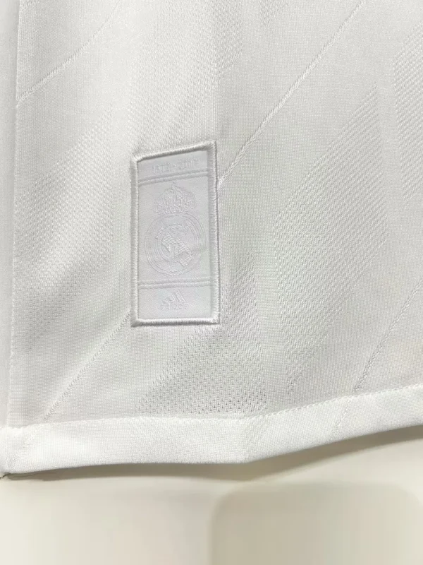 2017/18 Real Madrid Retro Home Long Sleeve Jersey - Image 7