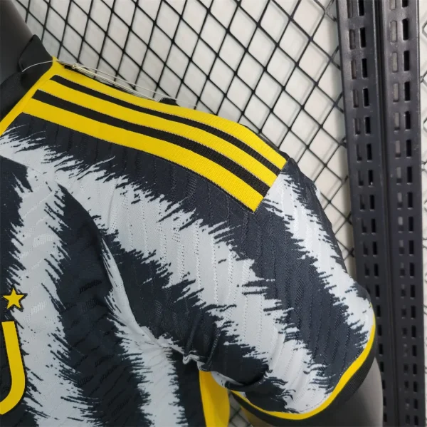 2023-24 Juventus Home Jersey Player Version - Image 8