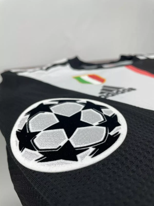 2019-20 Cristiano Ronaldo #7 Juventus Home Retro Player Version Soccer Jersey with UCL Patch - Long Sleeve - Image 7