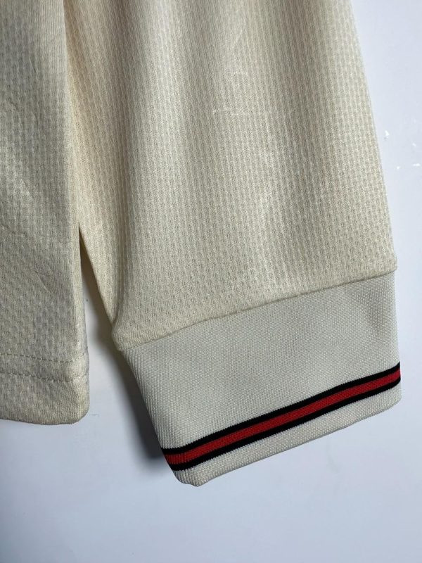 Retro Liverpool Away Football Jersey Long Sleeve 1996/1997 - Image 7