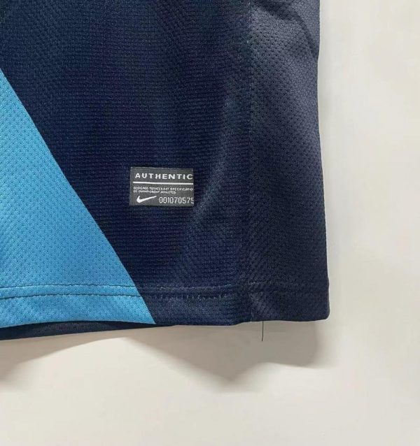 Arsenal Retro  Away Football Shirt 2011/2012 - Image 7